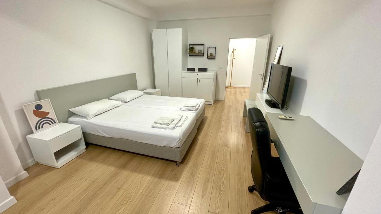 Johana Blloku Apartment In Amazing Location! 티라나 외부 사진